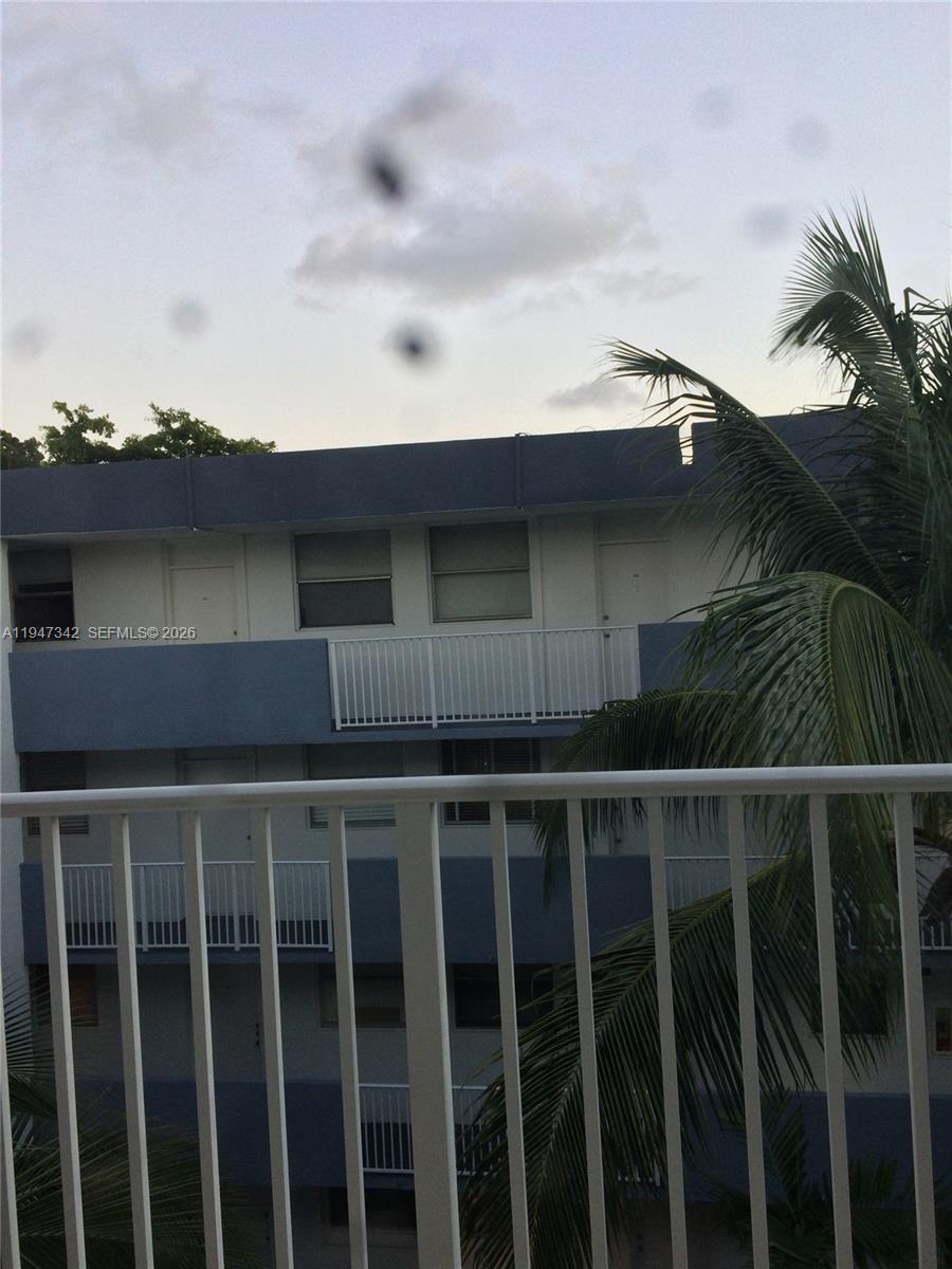 1801 S Treasure Dr #511 North Bay Village, FL 33141