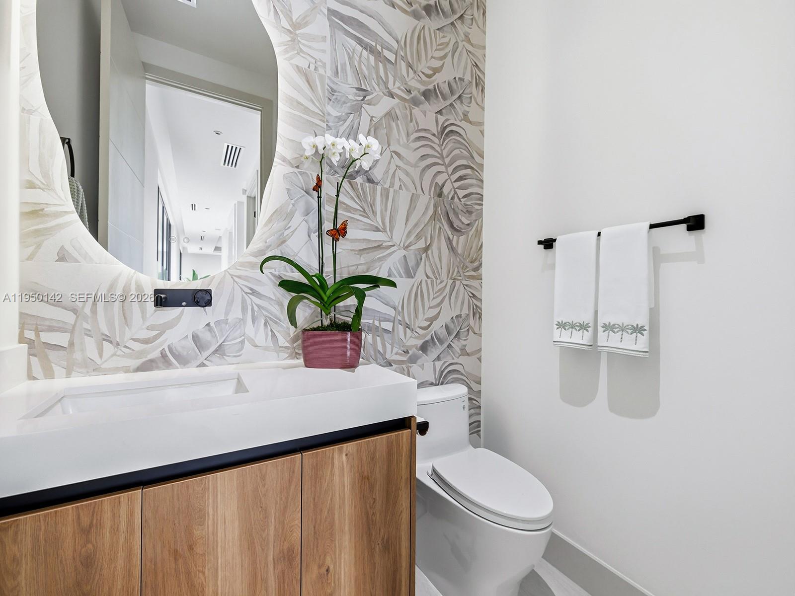 16 S Exuma Rd Key Largo, FL 33037