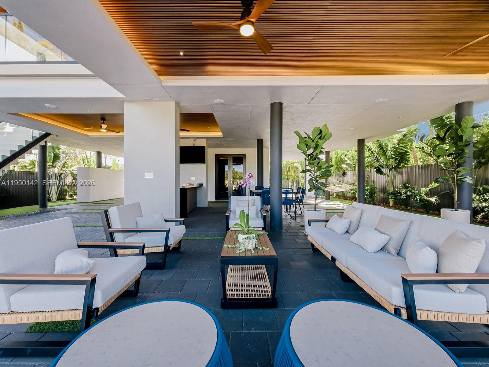 16 S Exuma Rd Key Largo, FL 33037