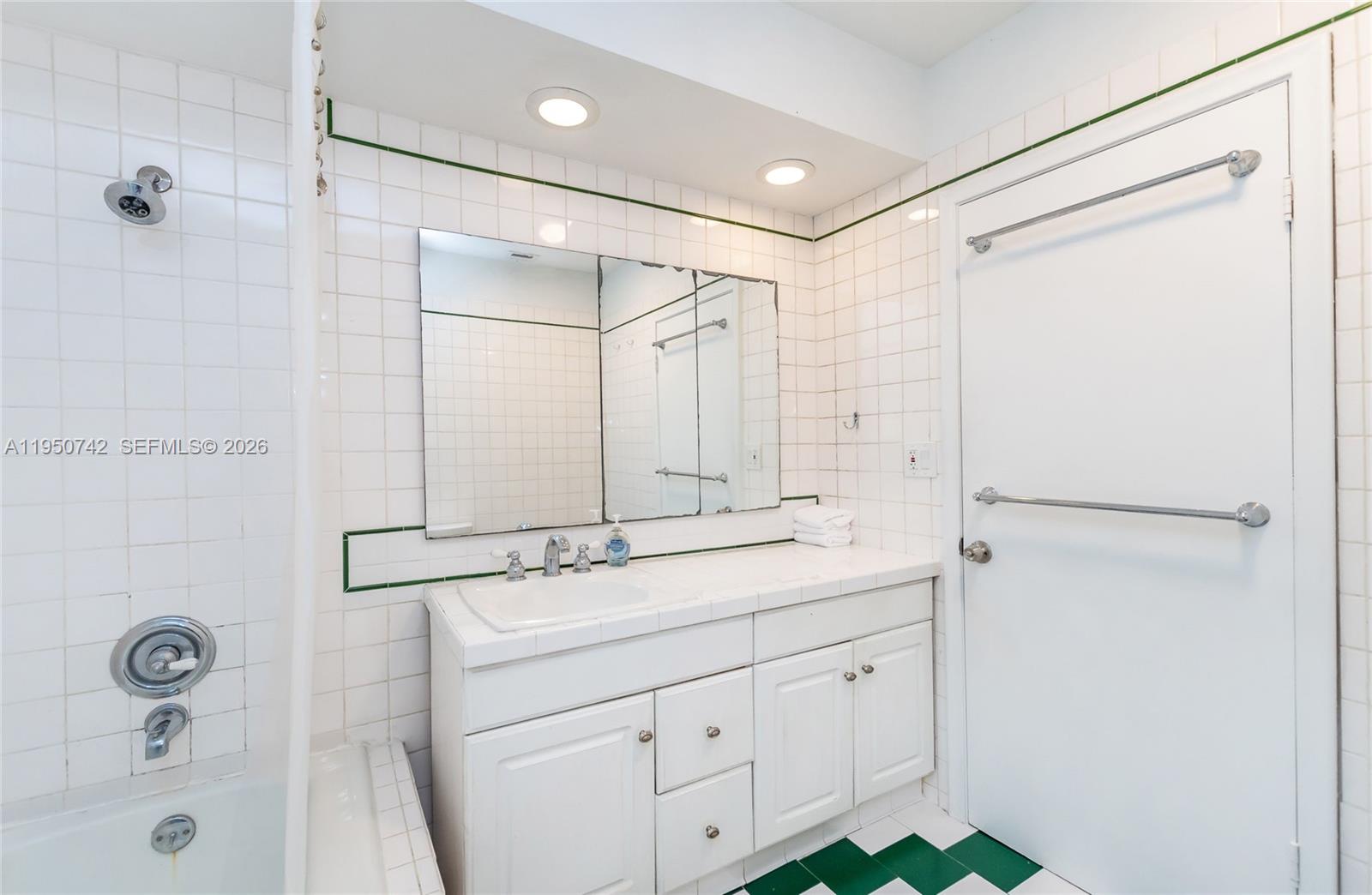 2920 SW 30th Ct Coconut Grove, FL 33133