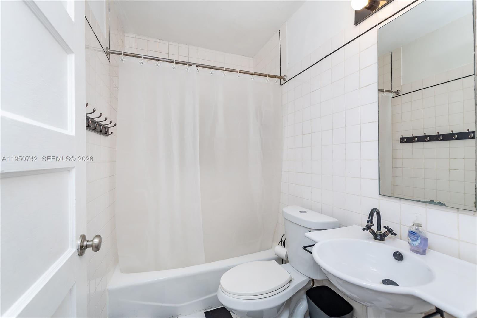 2920 SW 30th Ct Coconut Grove, FL 33133