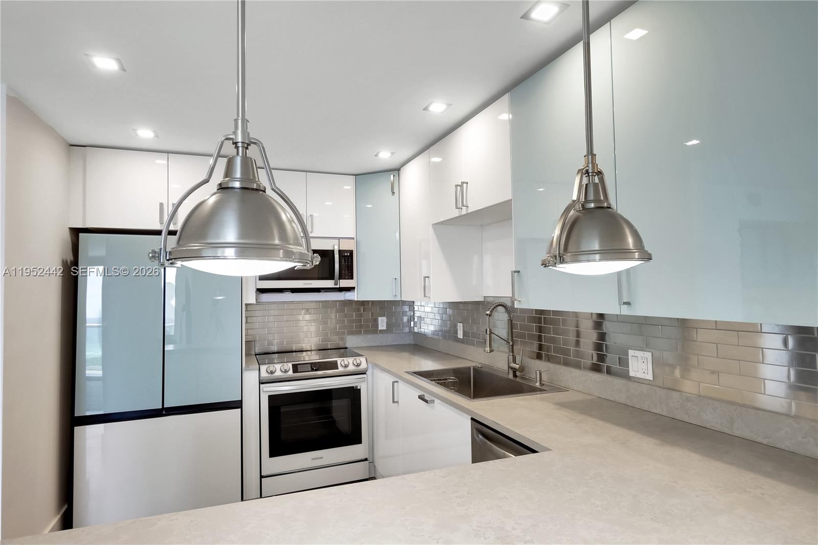 image Arlen House East6