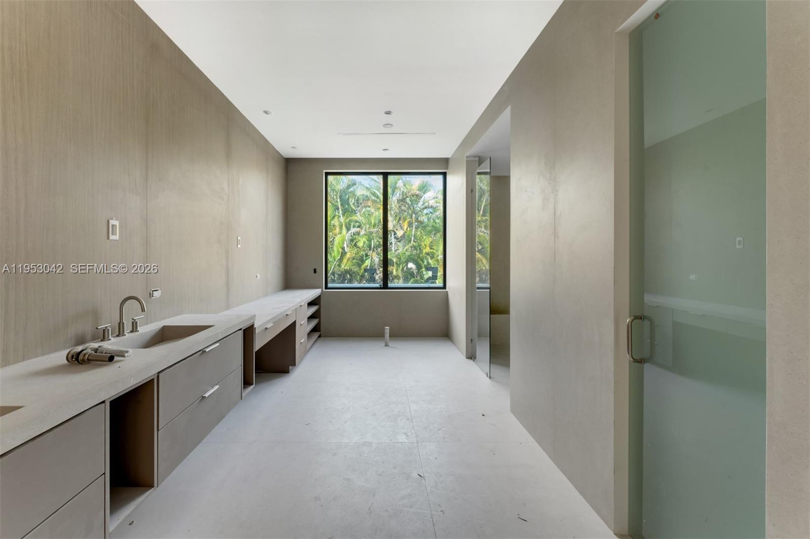 5825 SW 111th Ter Pinecrest, FL 33156