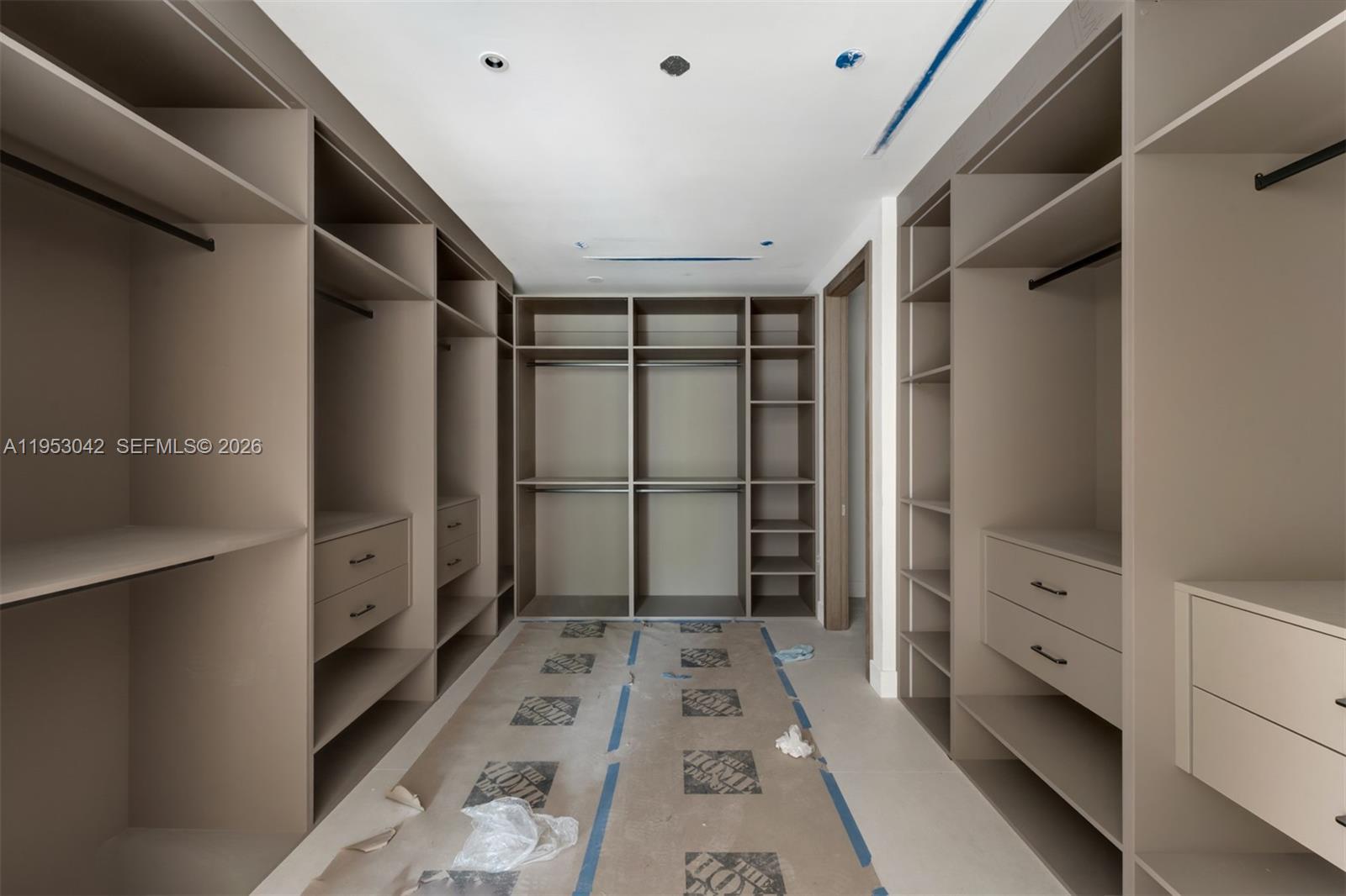 5825 SW 111th Ter Pinecrest, FL 33156