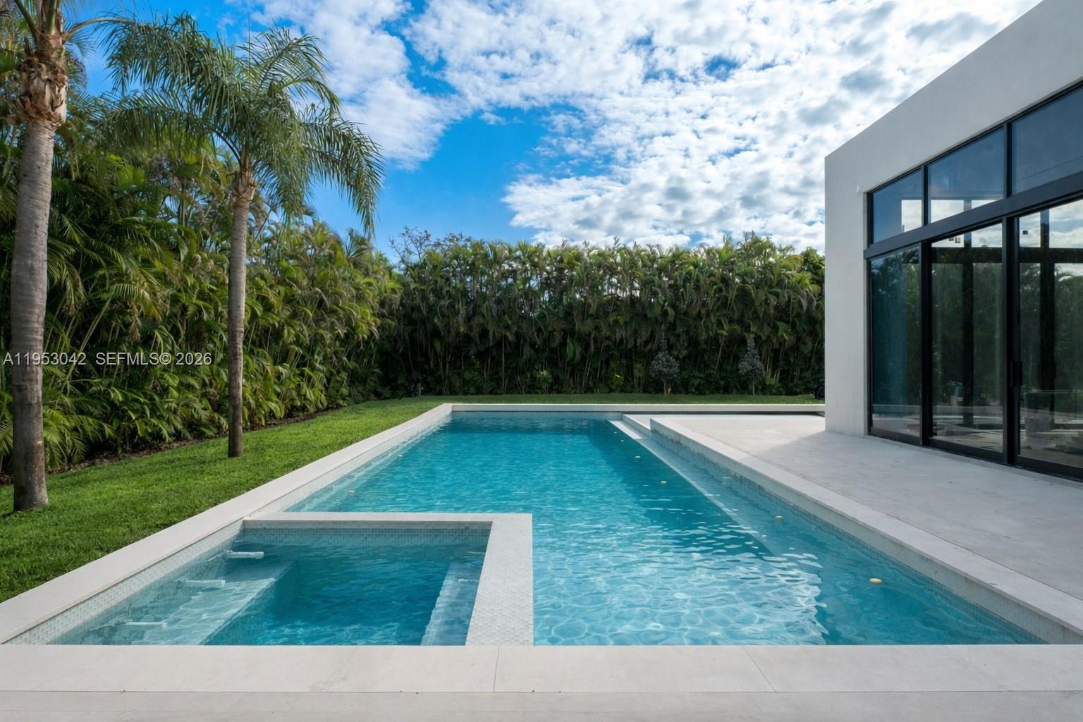 5825 SW 111th Ter Pinecrest, FL 33156