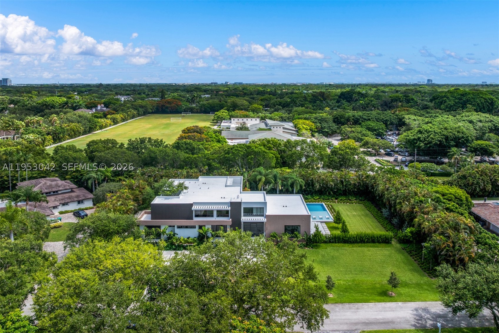 5825 SW 111th Ter Pinecrest, FL 33156