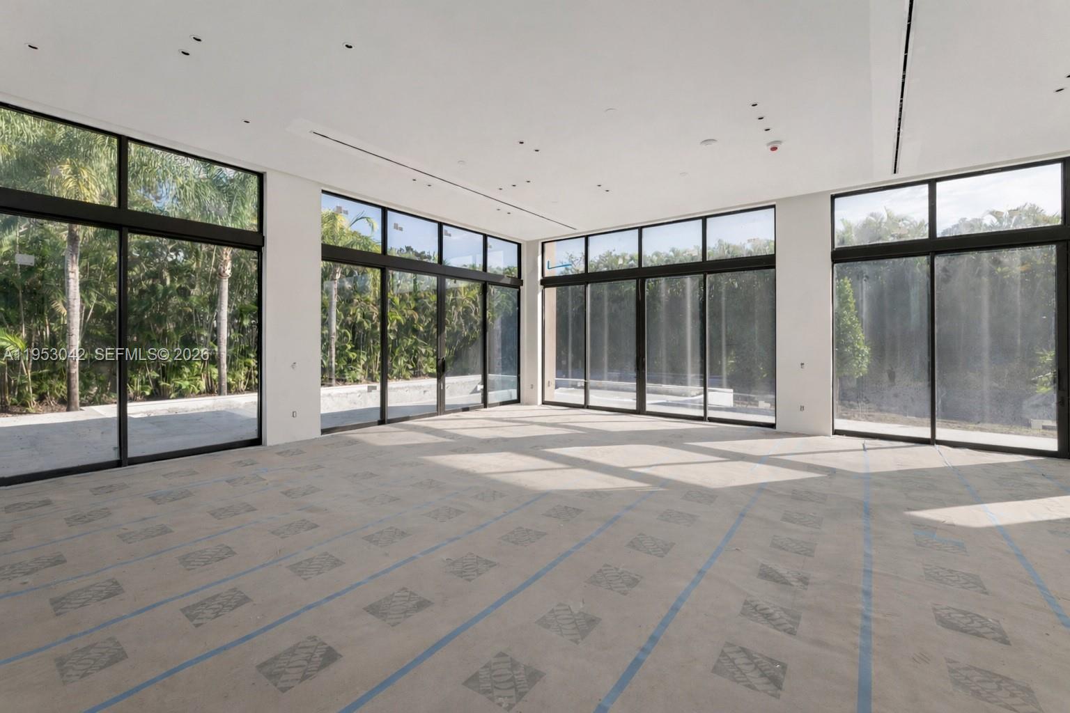 5825 SW 111th Ter Pinecrest, FL 33156