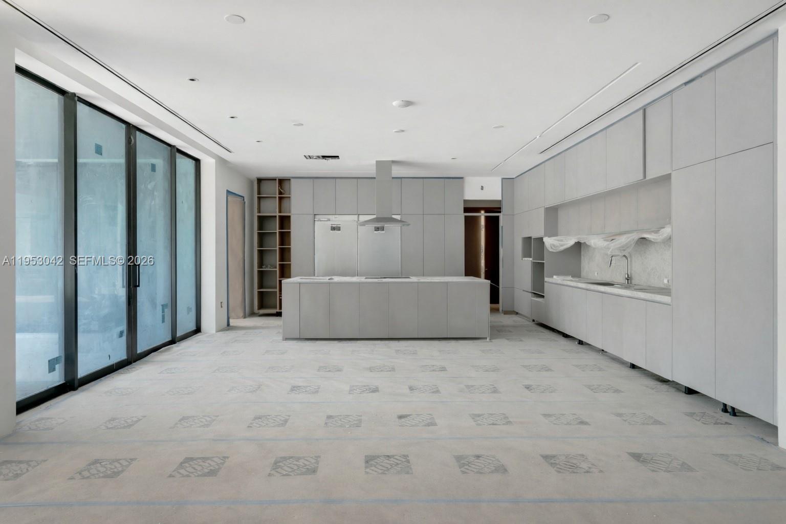 5825 SW 111th Ter Pinecrest, FL 33156