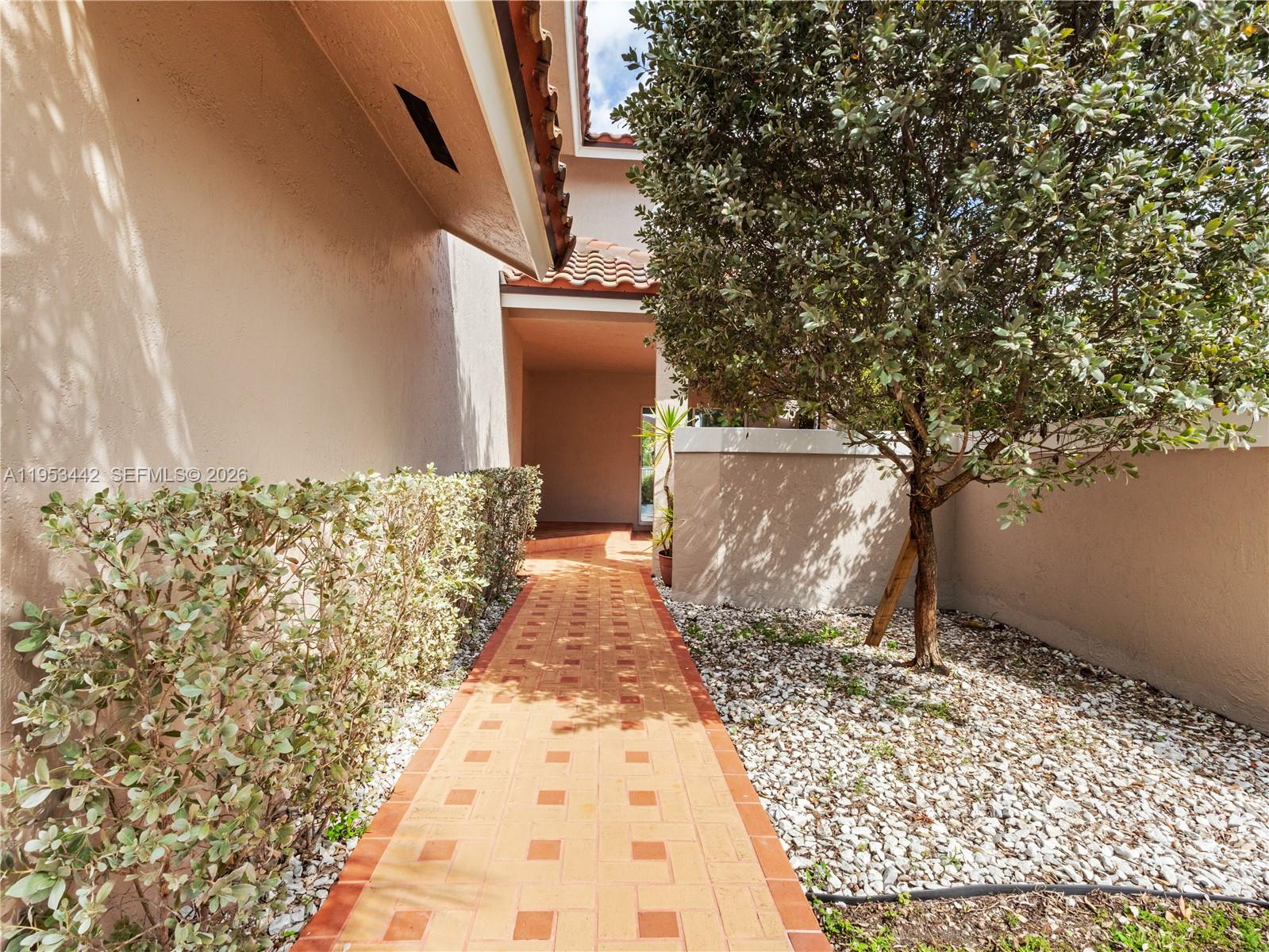 10465 NW 46th St Doral, FL 33178