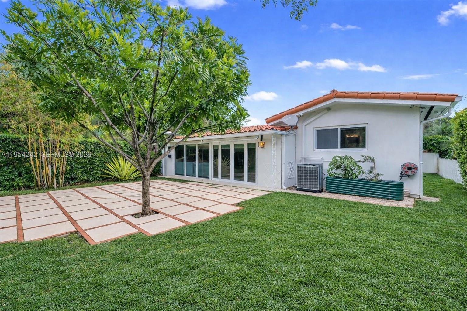 1200 El Rado St Coral Gables, FL 33134