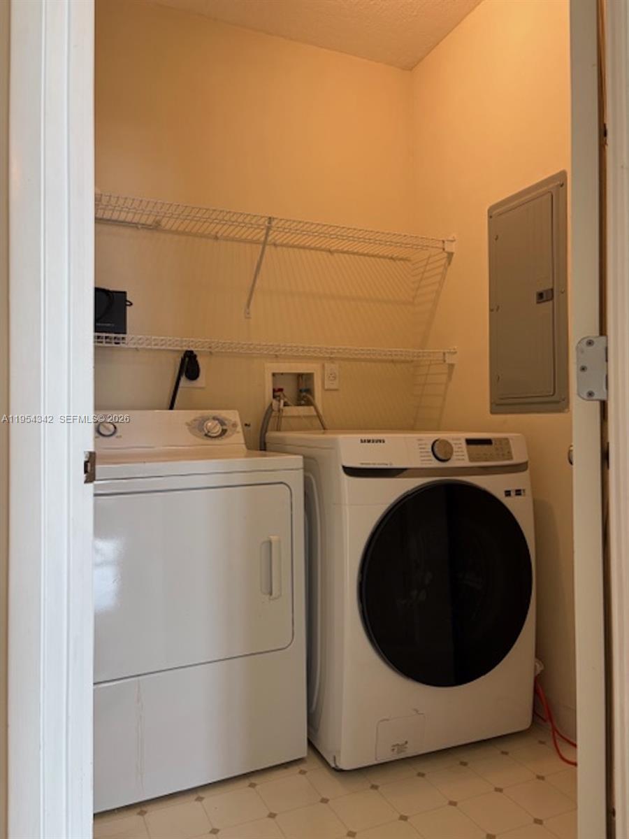 image Cite on the Bay East25