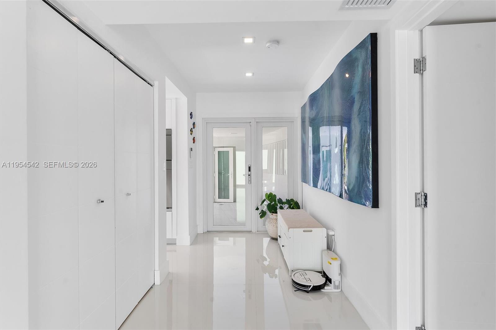 1903 Bay Dr Pompano Beach, FL 33062