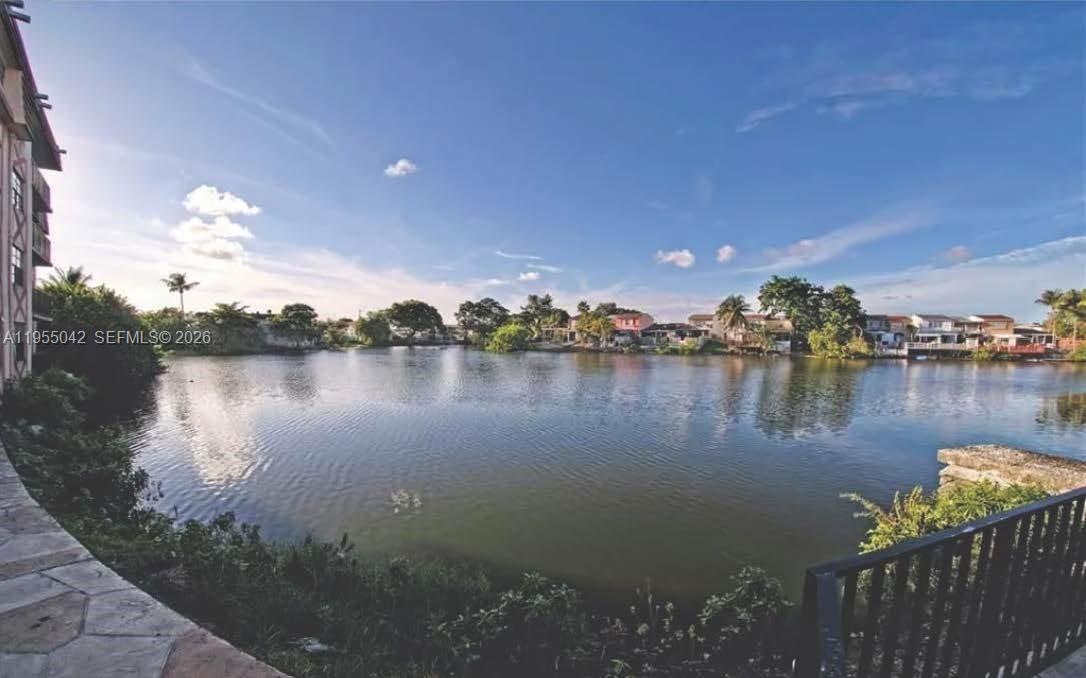 1325 W 68th St #113 Hialeah, FL 33014