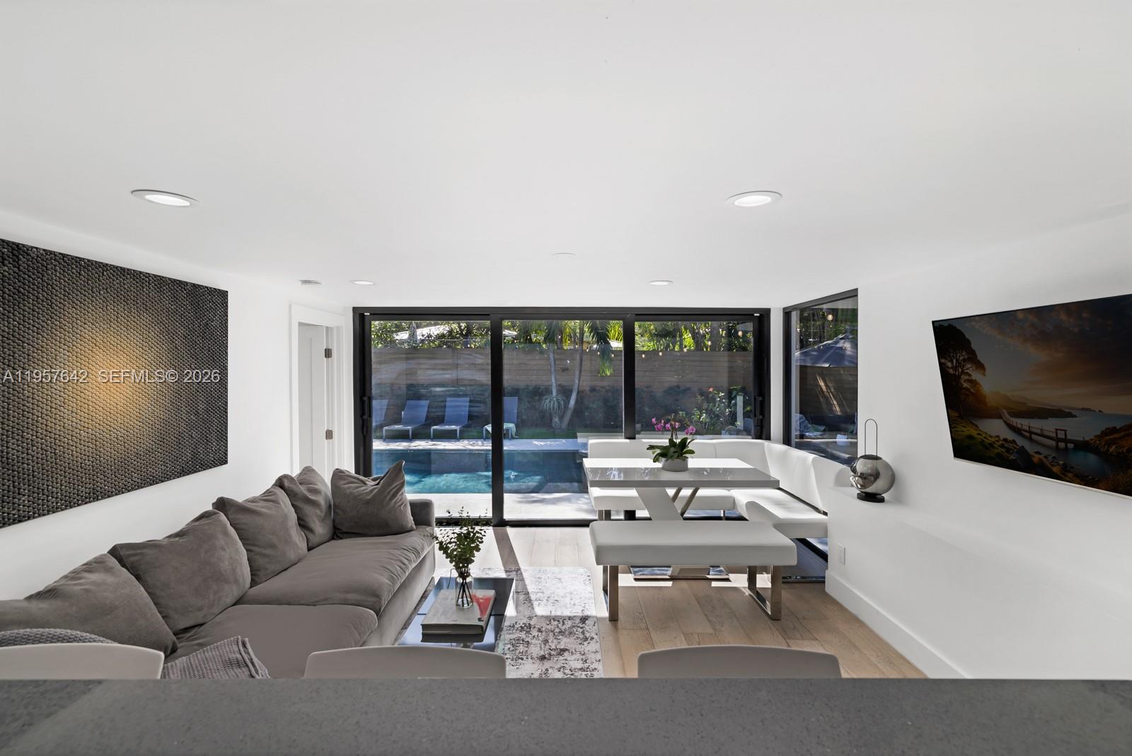 2240 Tequesta Ln Miami, FL 33133