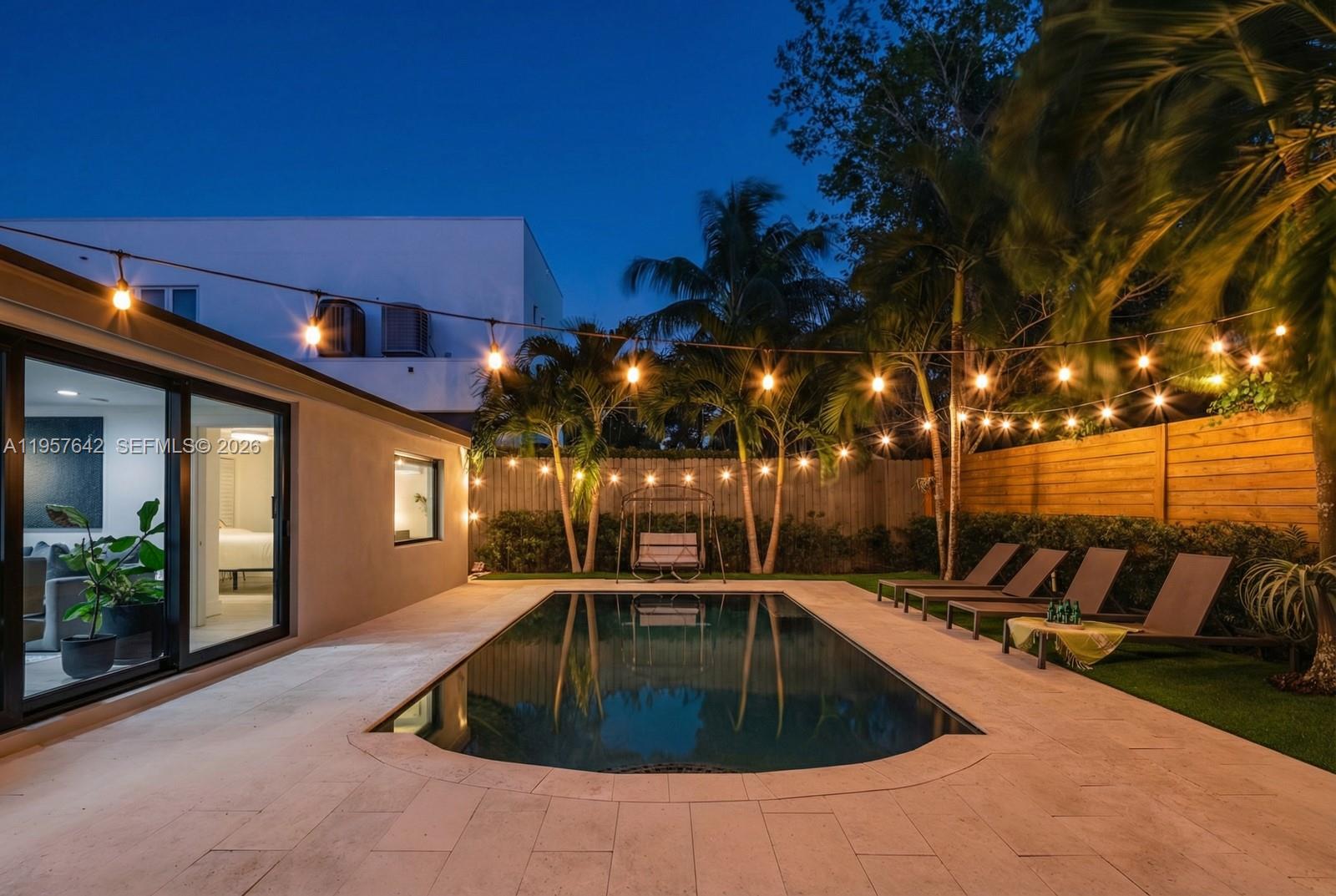 2240 Tequesta Ln Miami, FL 33133