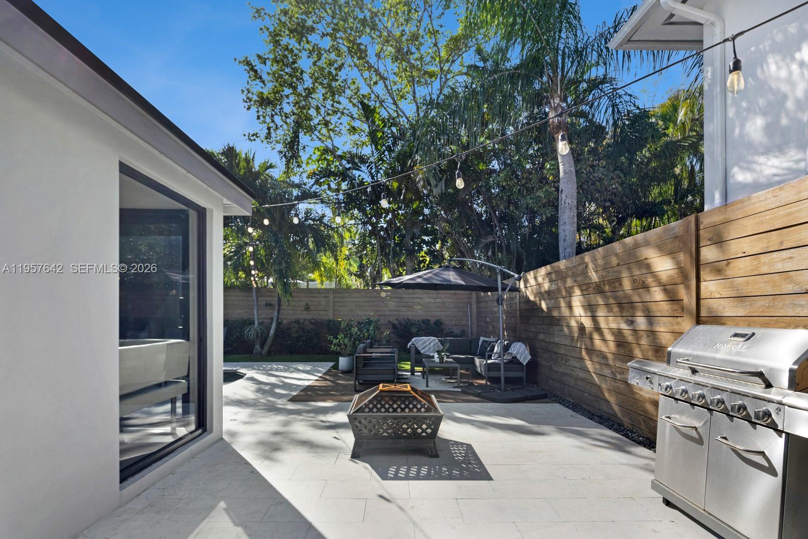 2240 Tequesta Ln Miami, FL 33133