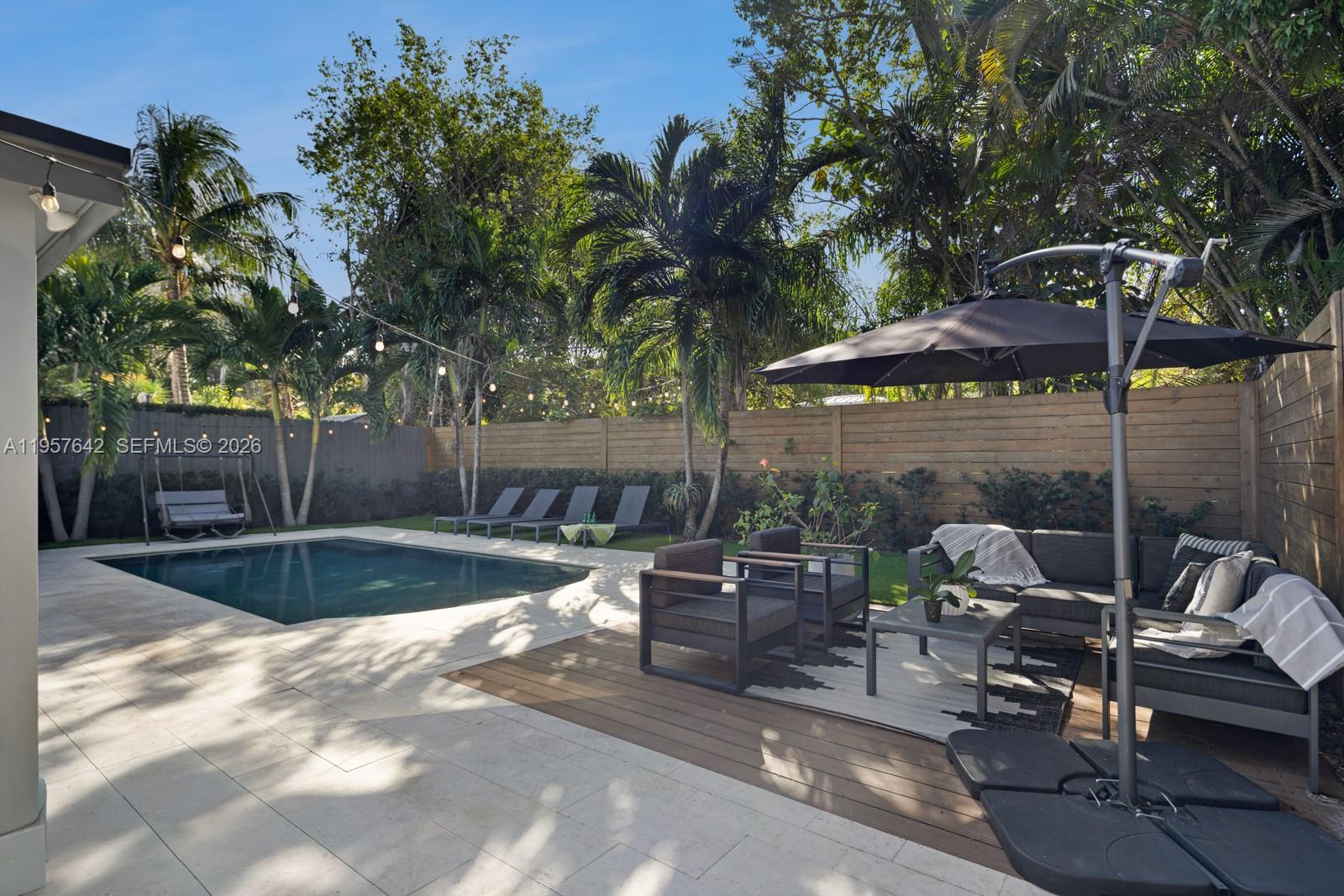 2240 Tequesta Ln Miami, FL 33133