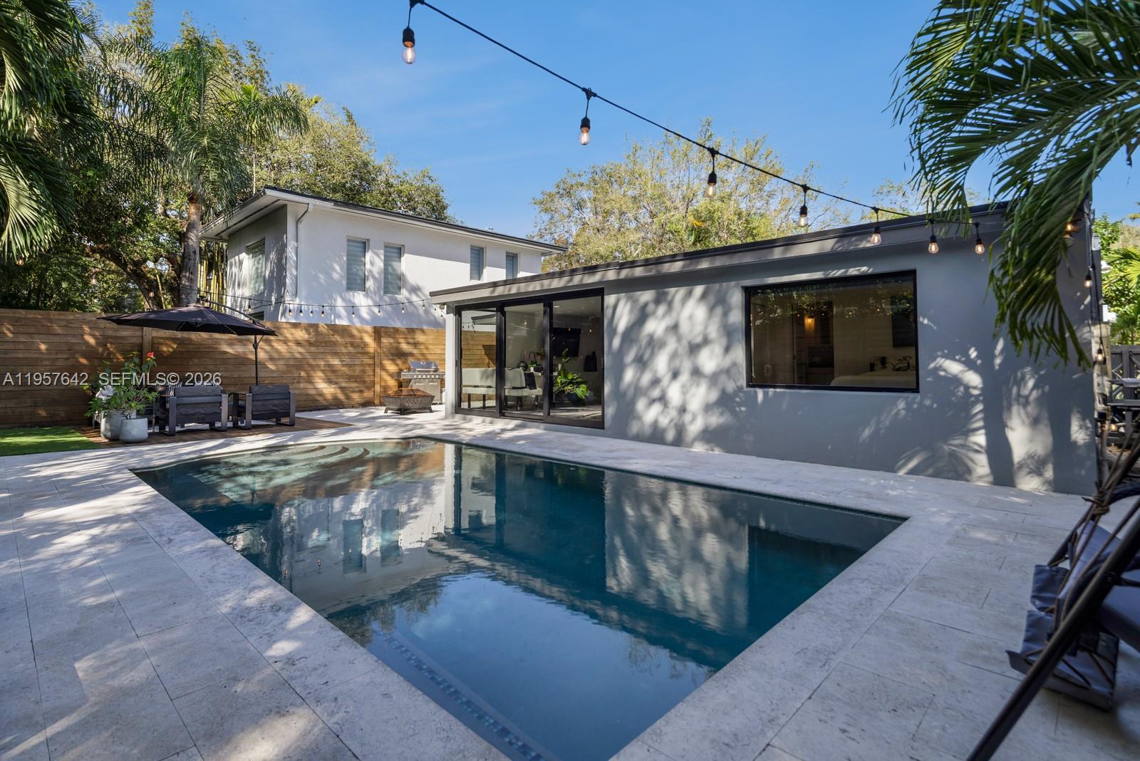 2240 Tequesta Ln Miami, FL 33133