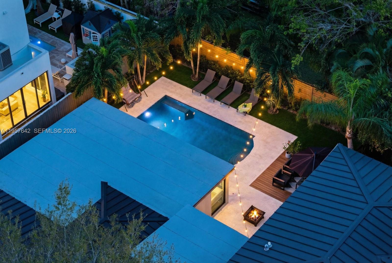 2240 Tequesta Ln Miami, FL 33133