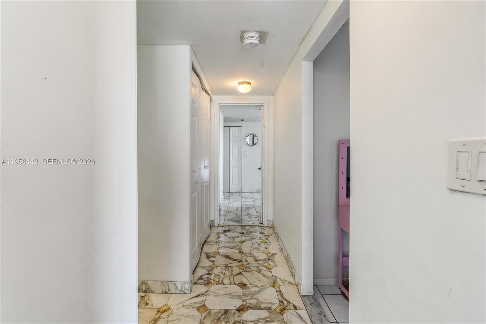 image Winston Towers 30018