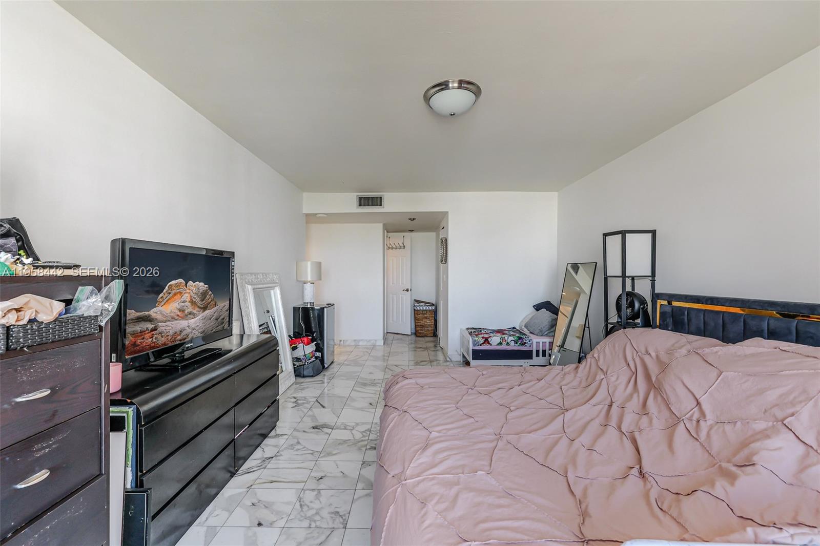 image Winston Towers 30024