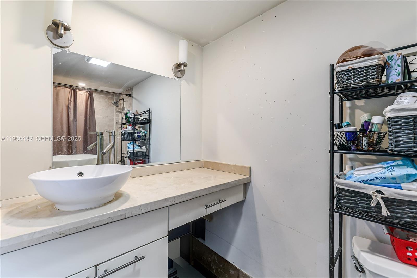 image Winston Towers 30025