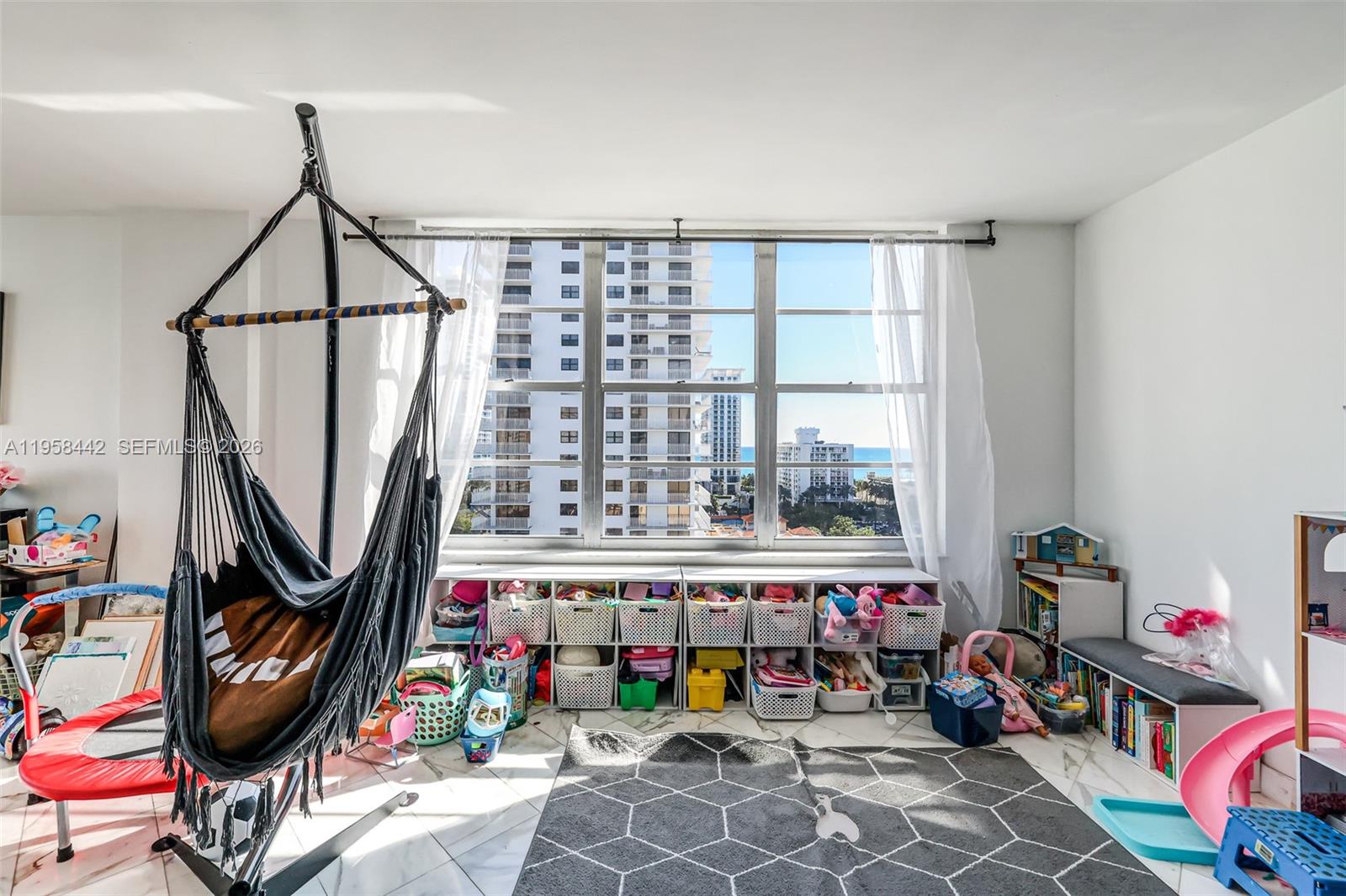 image Winston Towers 3007