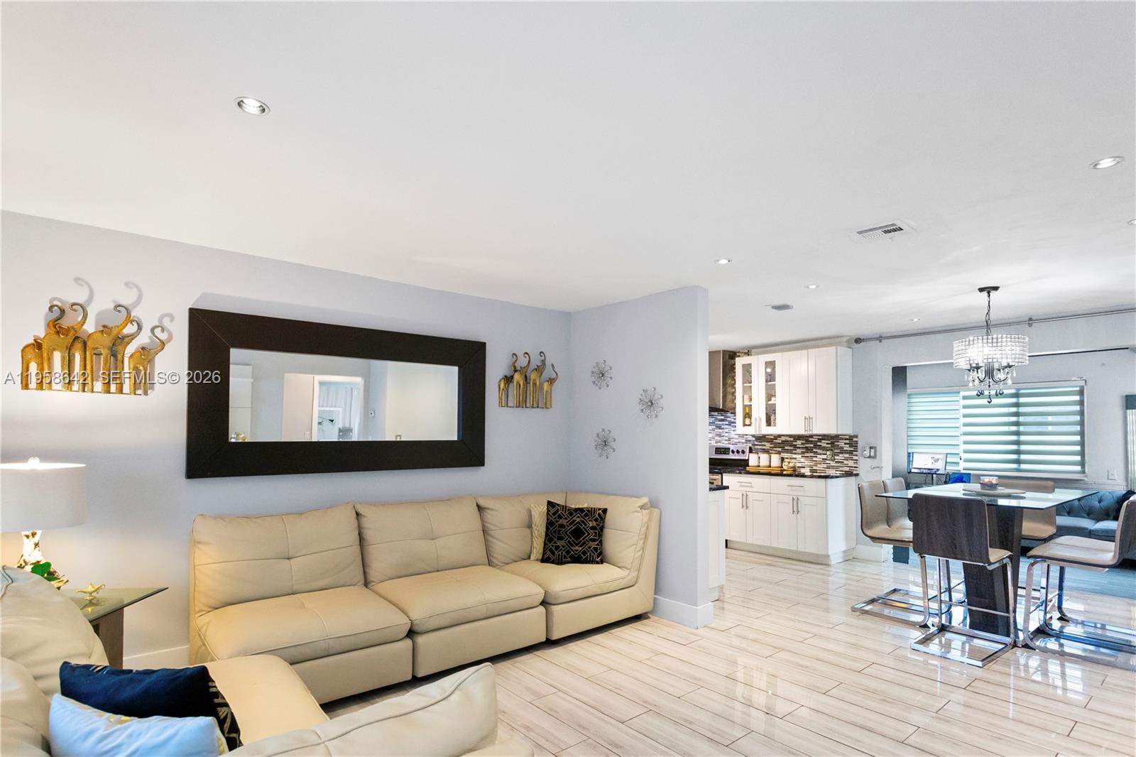 821 N 73rd Ter Hollywood, FL 33024