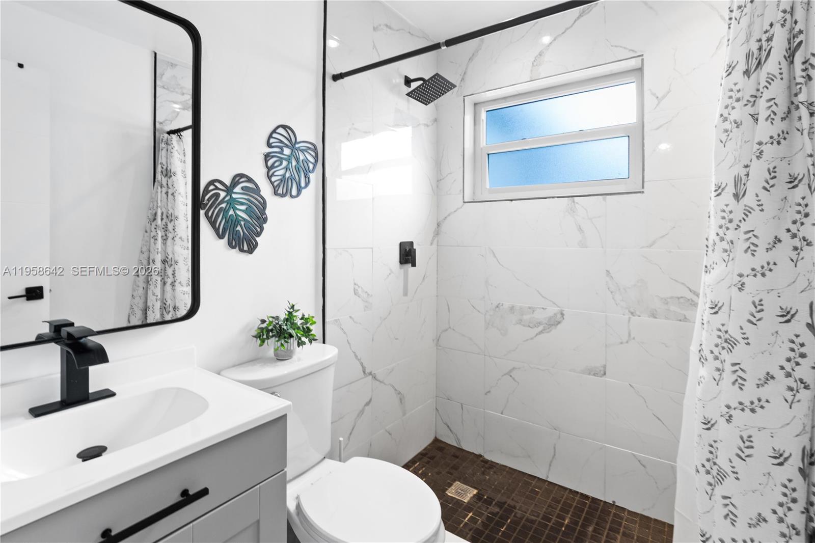 821 N 73rd Ter Hollywood, FL 33024