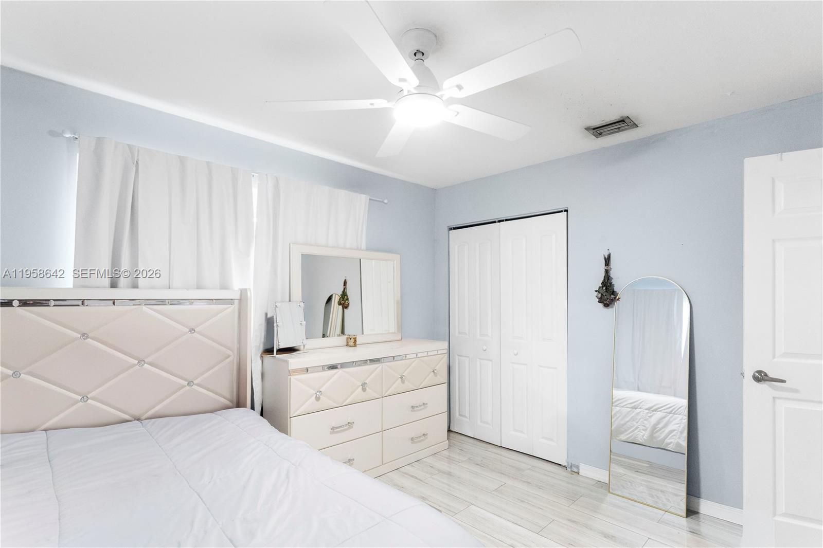 821 N 73rd Ter Hollywood, FL 33024