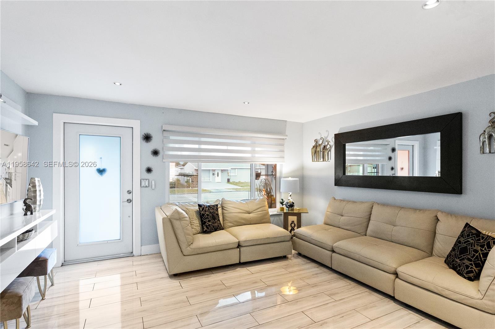 821 N 73rd Ter Hollywood, FL 33024