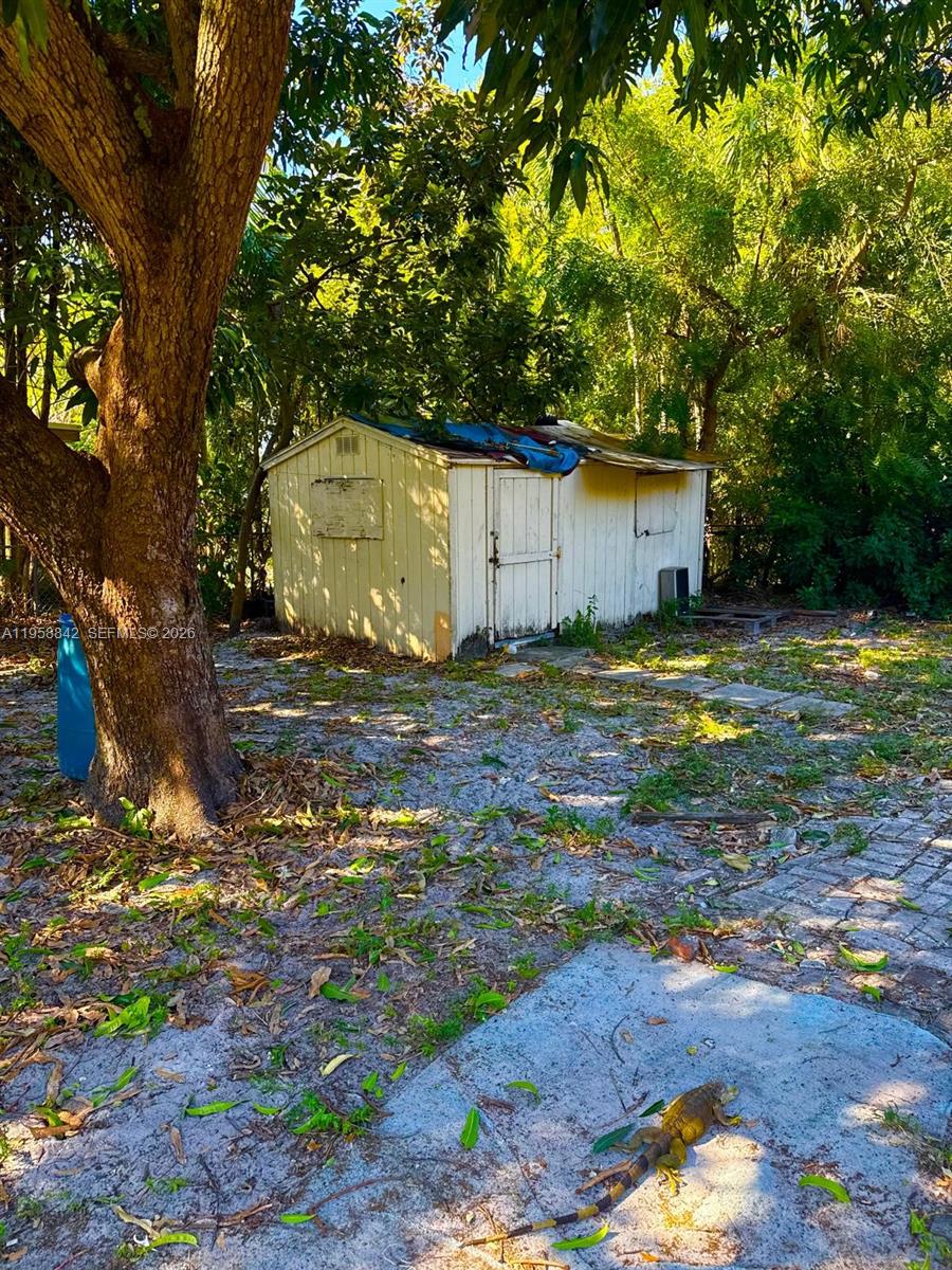 1100 N 24th Ave Hollywood, FL 33020