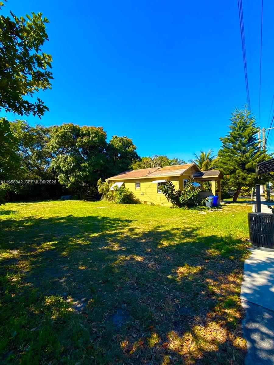 1100 N 24th Ave Hollywood, FL 33020