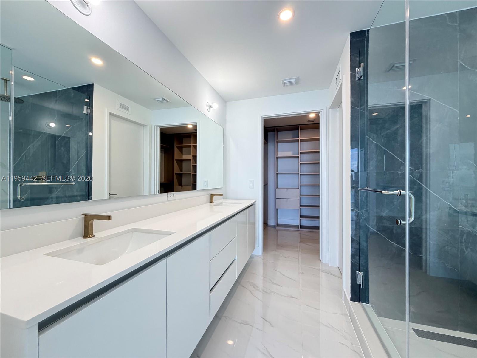 700 ne 24th #3503 Miami, FL 33137