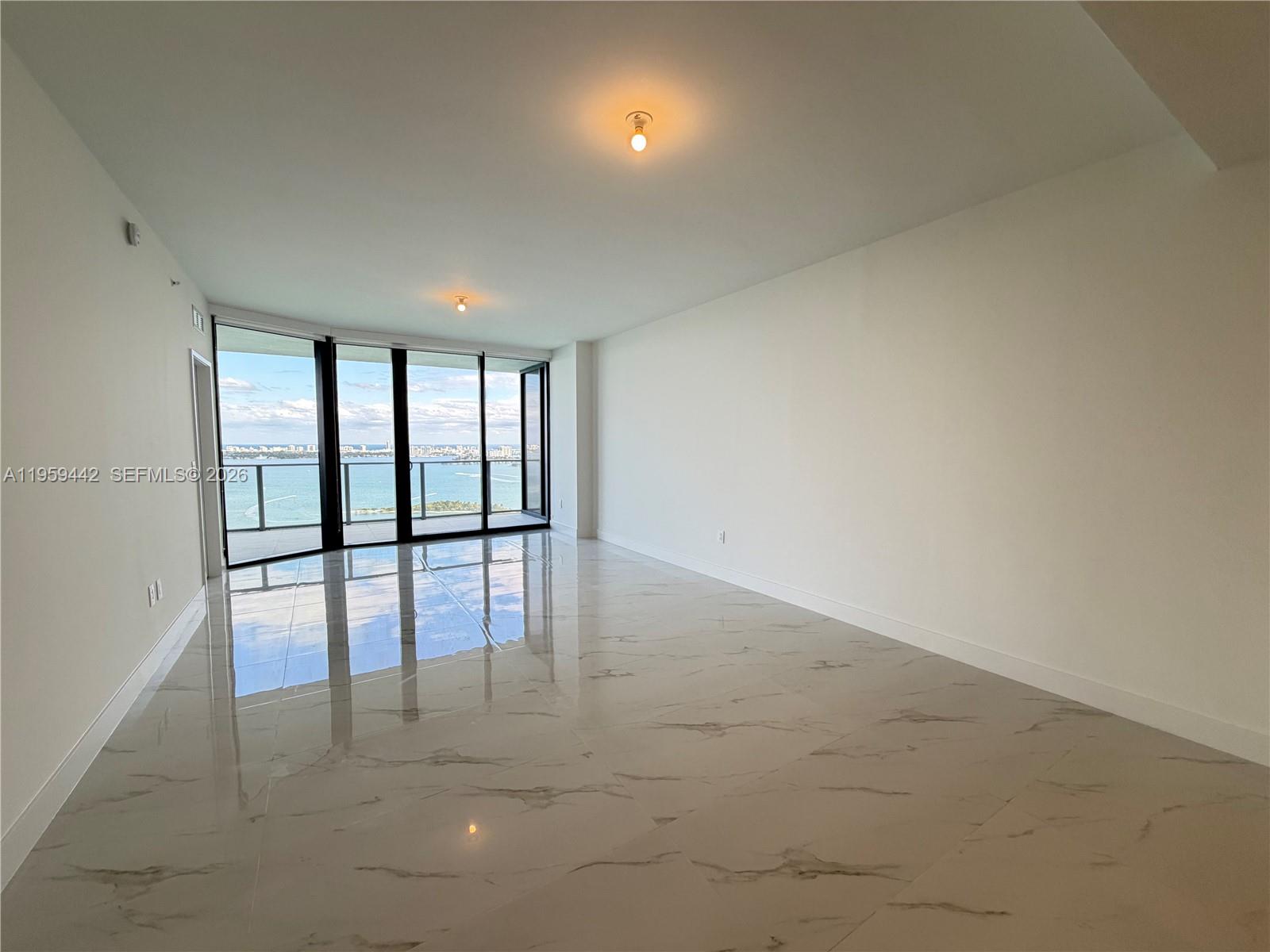 700 ne 24th #3503 Miami, FL 33137