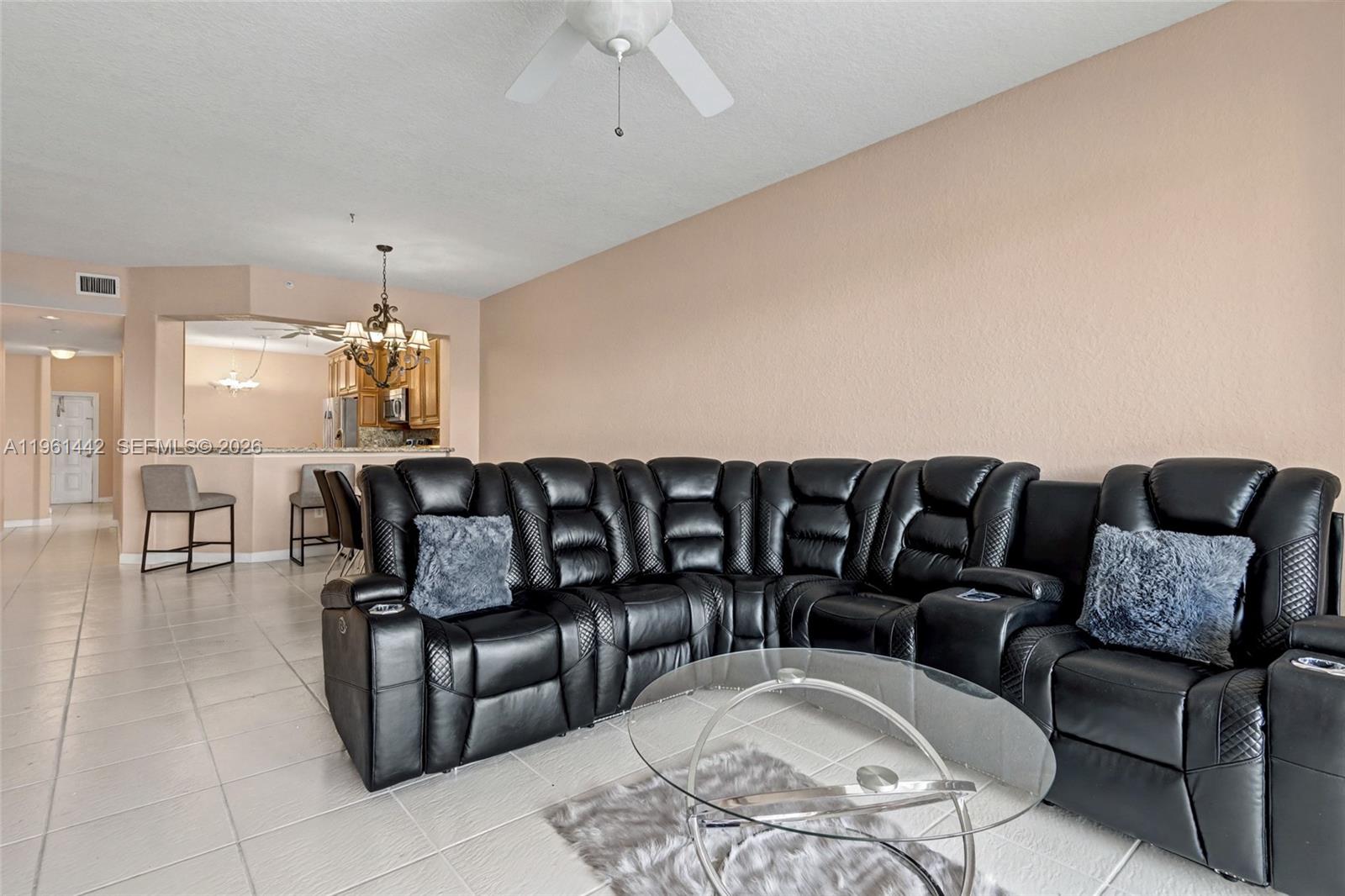 7727 Southampton Ter #311 Tamarac, FL 33321