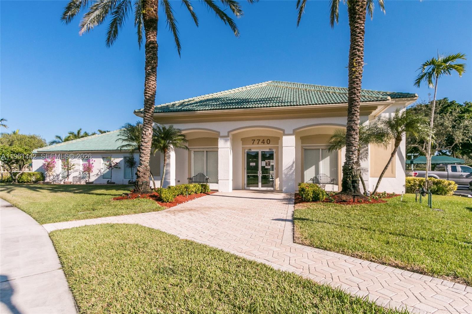 7727 Southampton Ter #311 Tamarac, FL 33321