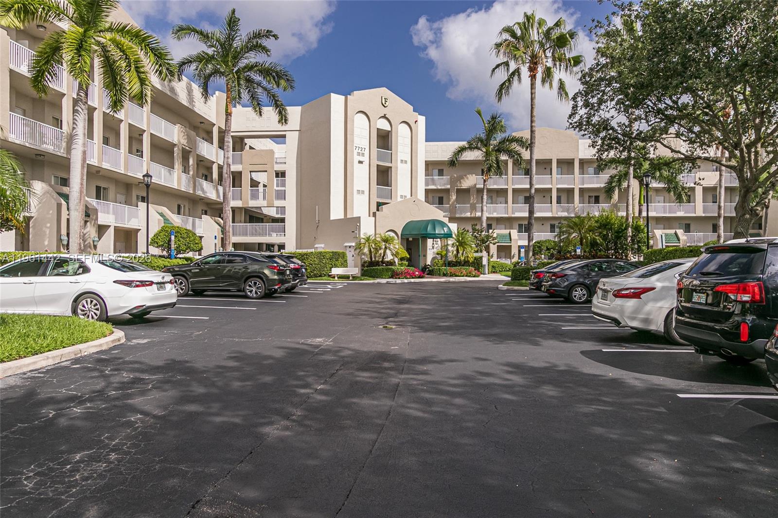 7727 Southampton Ter #311 Tamarac, FL 33321