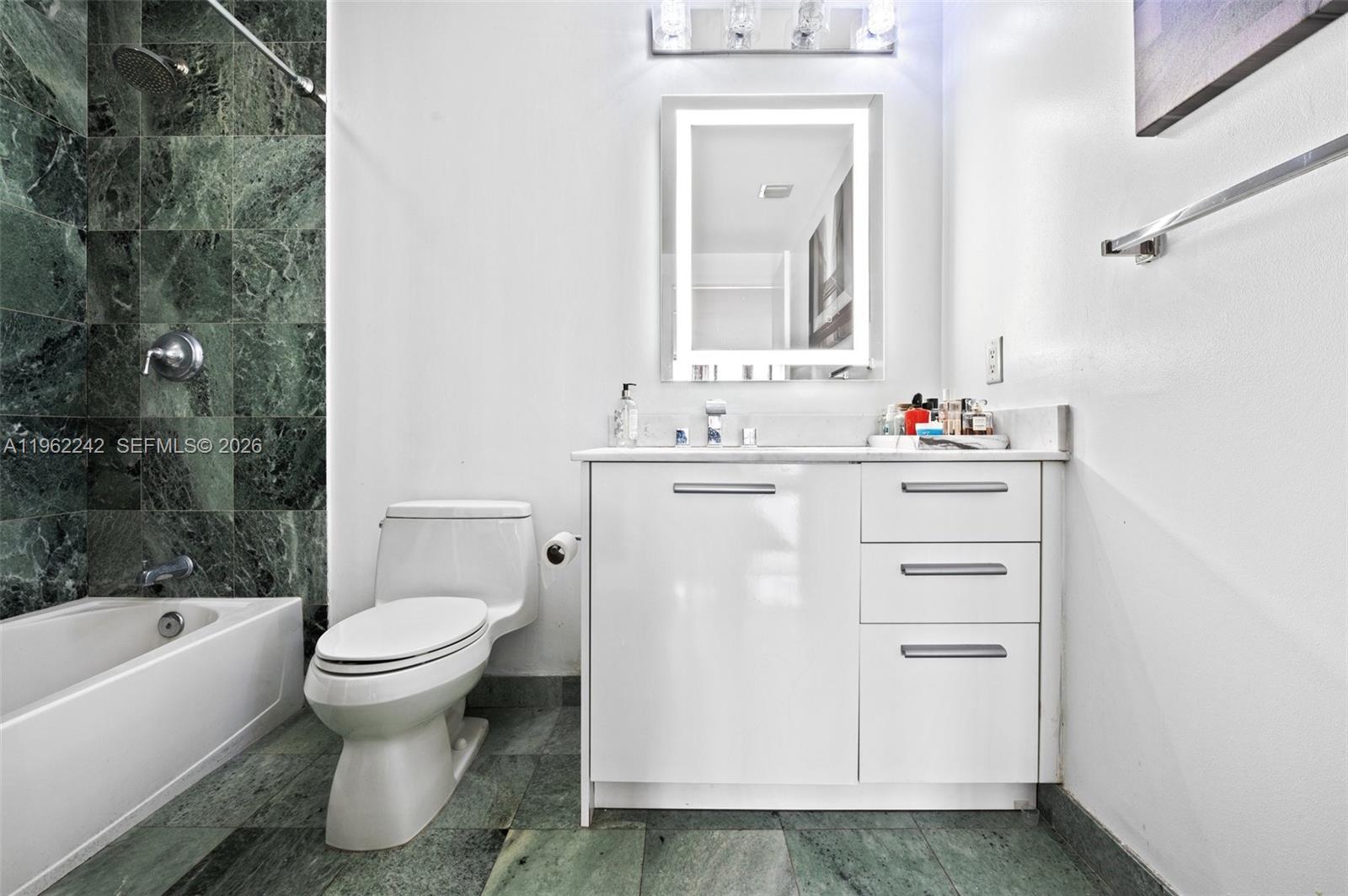 image 1060 Brickell - 105024