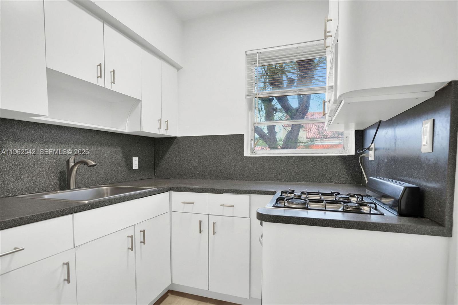 4740 Pine Tree Dr #28