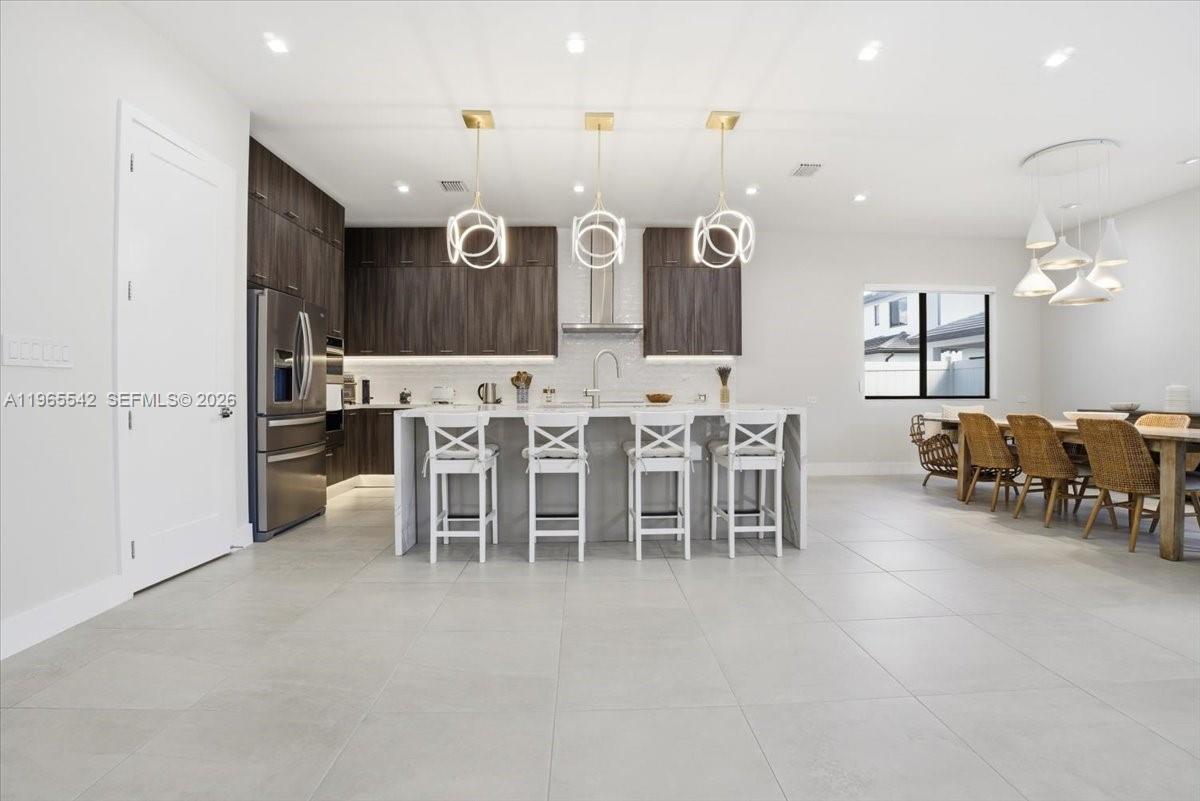 8096 NW 48th Ter Doral, FL 33166