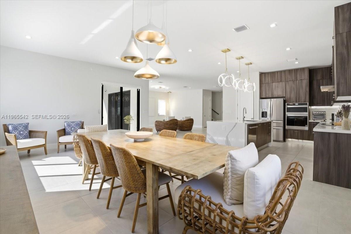 8096 NW 48th Ter Doral, FL 33166