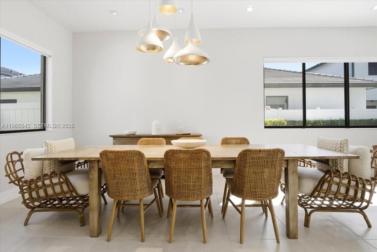 8096 NW 48th Ter Doral, FL 33166