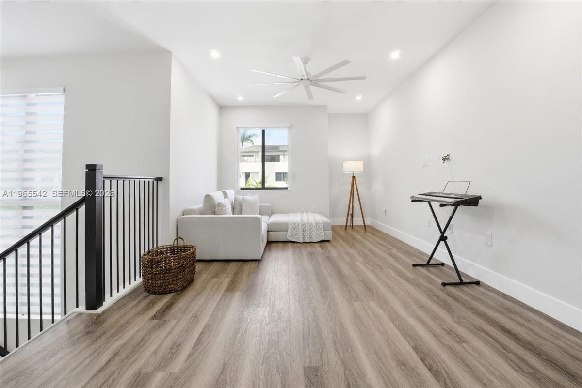 8096 NW 48th Ter Doral, FL 33166