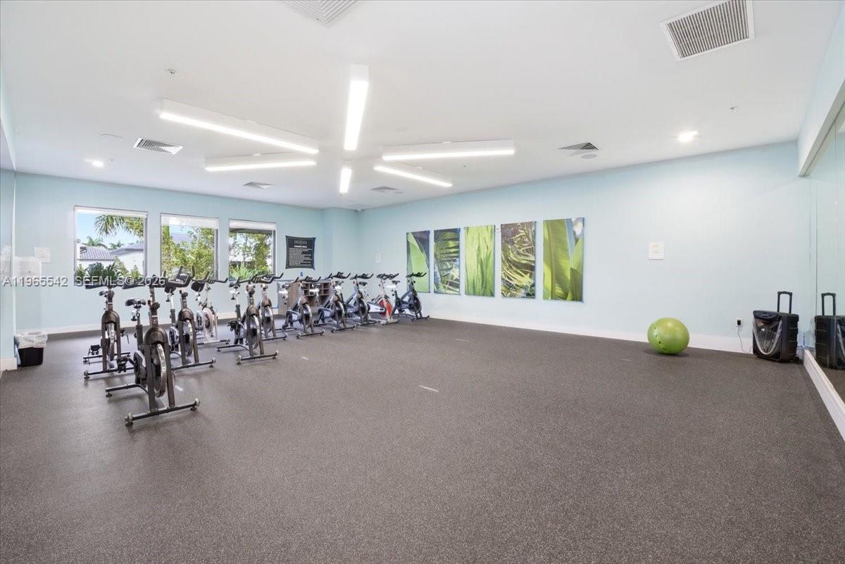 8096 NW 48th Ter Doral, FL 33166