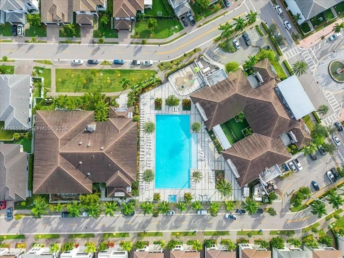 8096 NW 48th Ter Doral, FL 33166