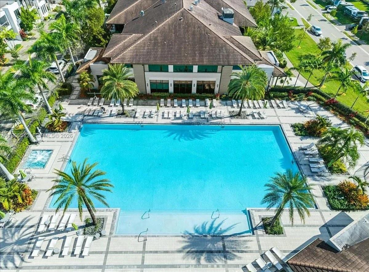 8096 NW 48th Ter Doral, FL 33166