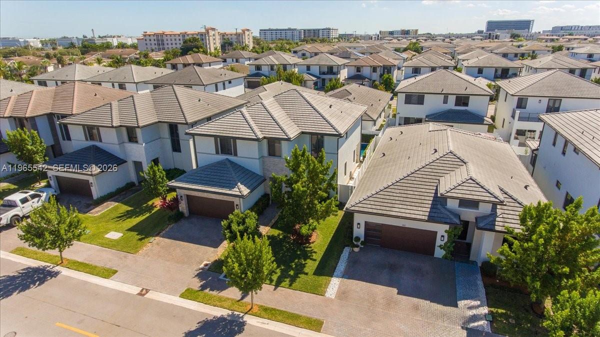 8096 NW 48th Ter Doral, FL 33166