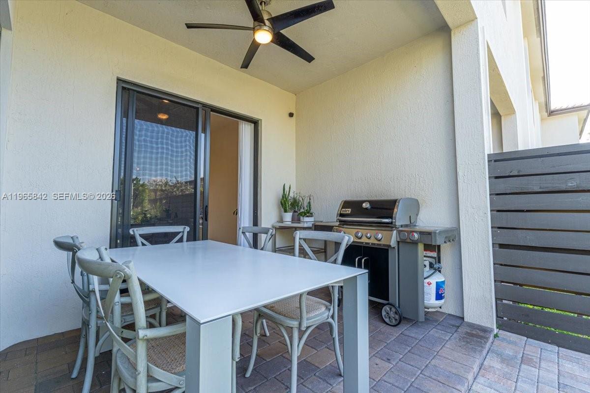 12060 SW 82nd Pl Miami, FL 33156