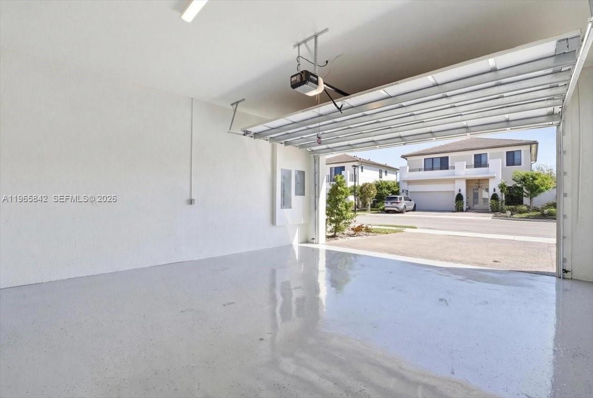 12060 SW 82nd Pl Miami, FL 33156